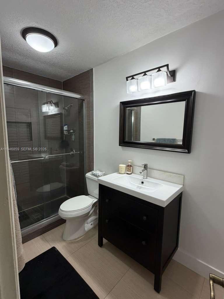 DORAL PARK C CLUB VILLAS - Residential