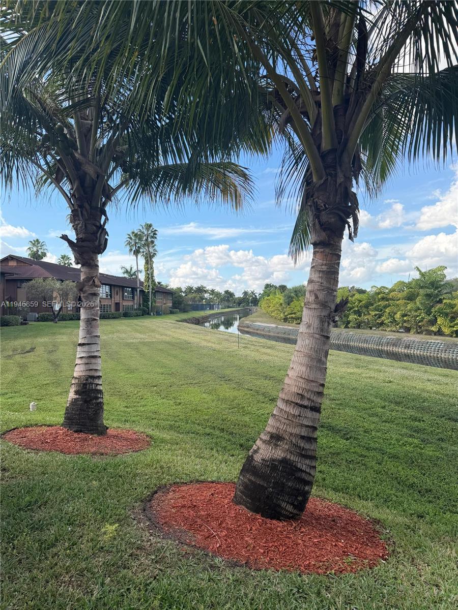 DORAL PARK C CLUB VILLAS - Residential