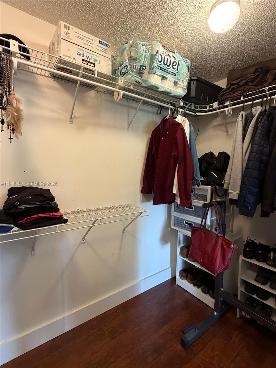 DORAL PARK C CLUB VILLAS - Residential