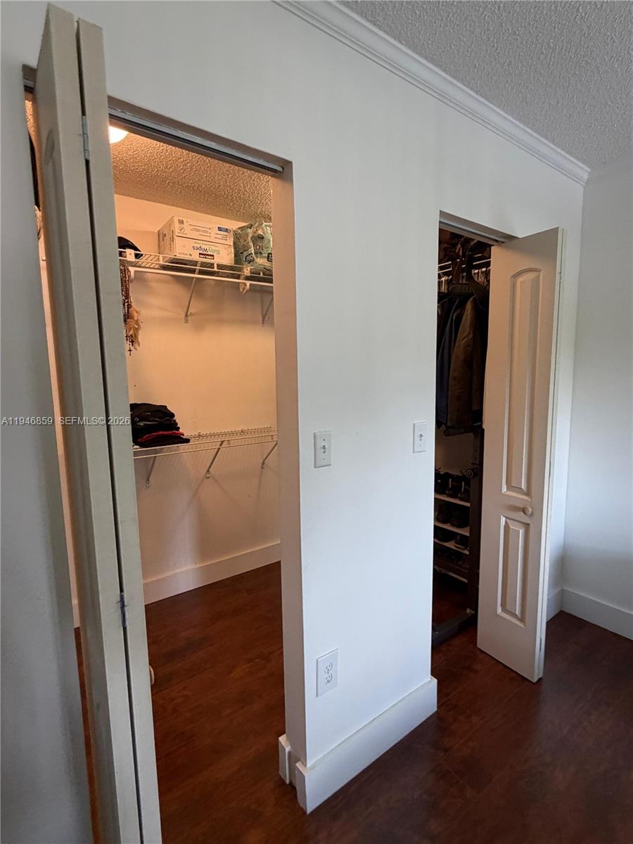 DORAL PARK C CLUB VILLAS - Residential