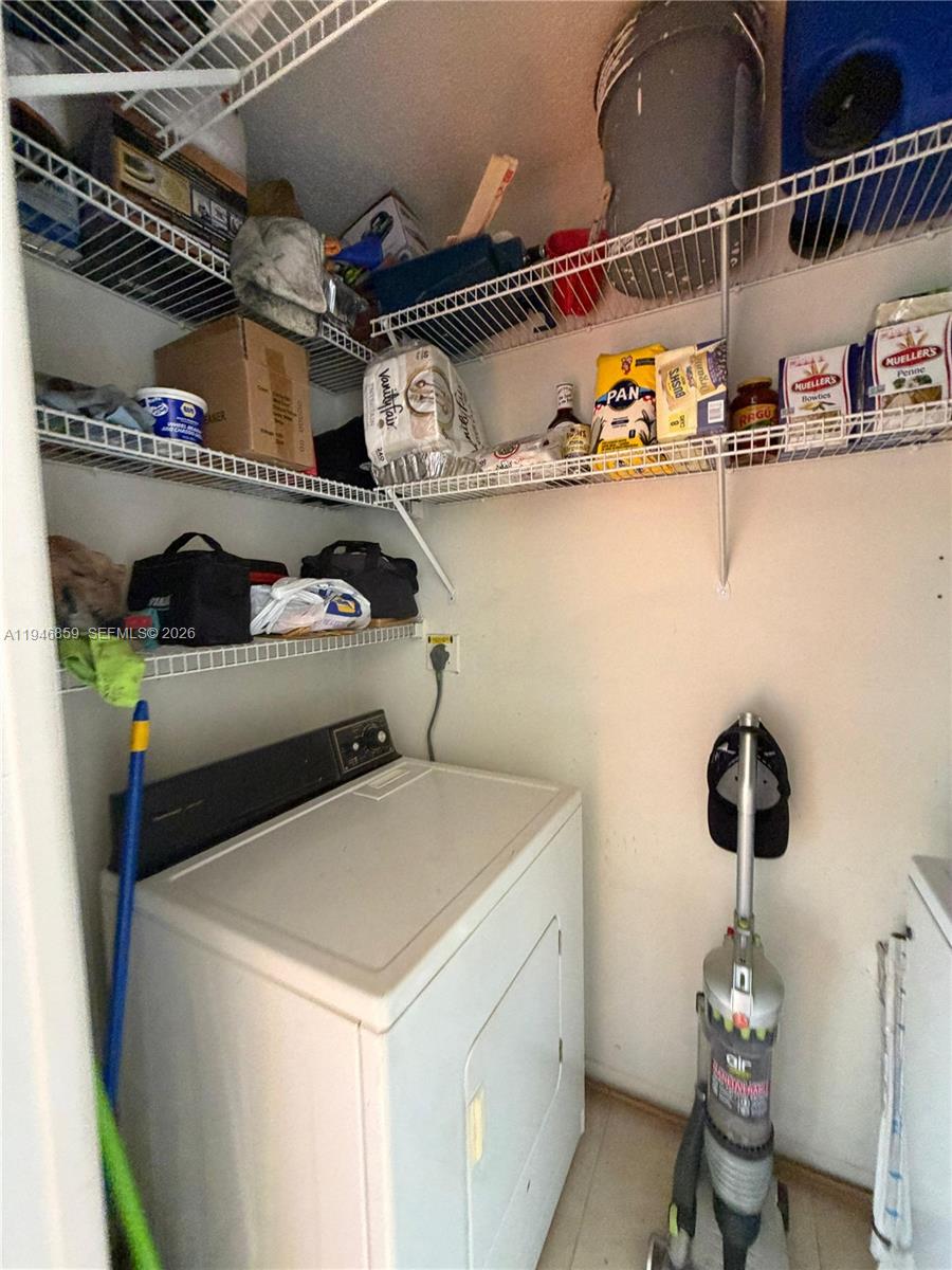 DORAL PARK C CLUB VILLAS - Residential