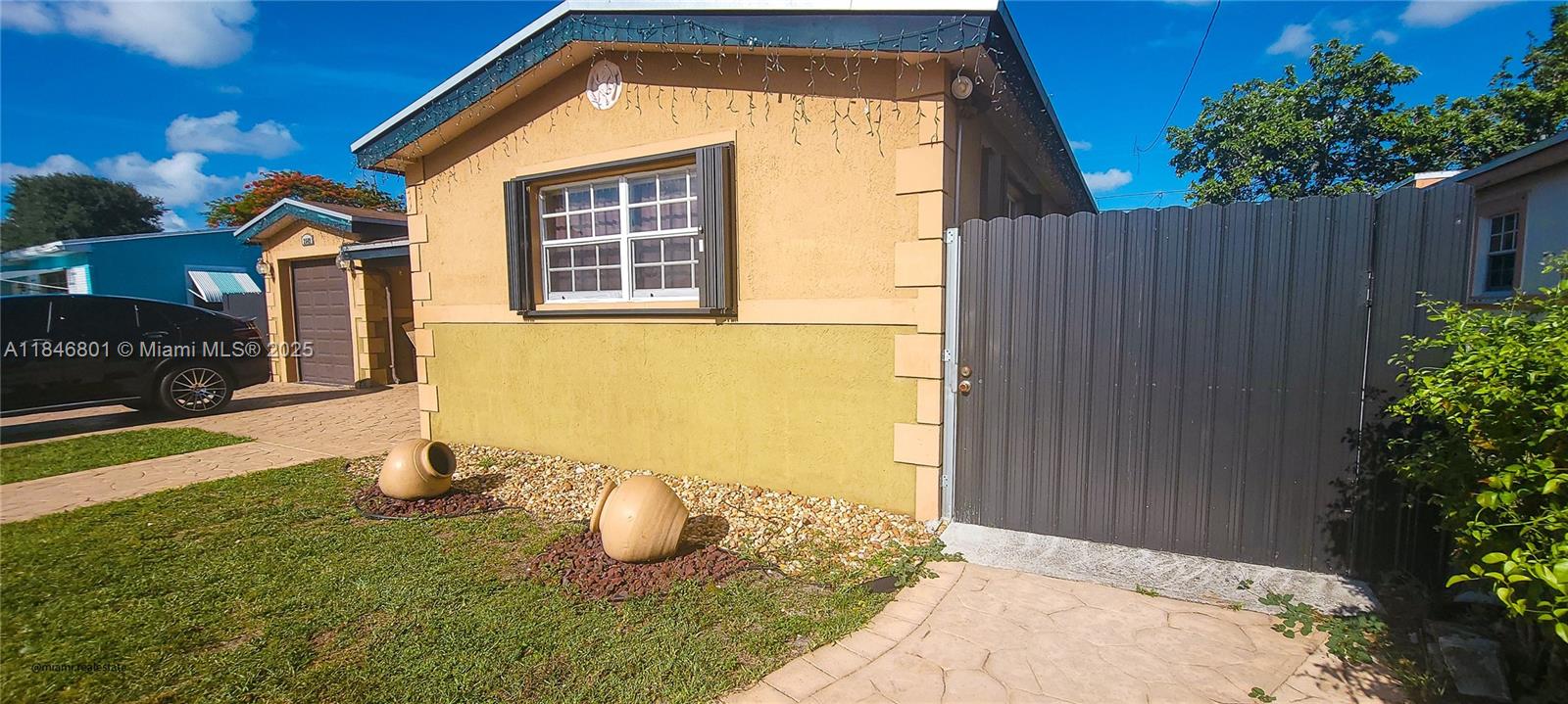 2649 Bahama Dr, Miramar, FL, 33023/$580,000 2 2649 Bahama Dr