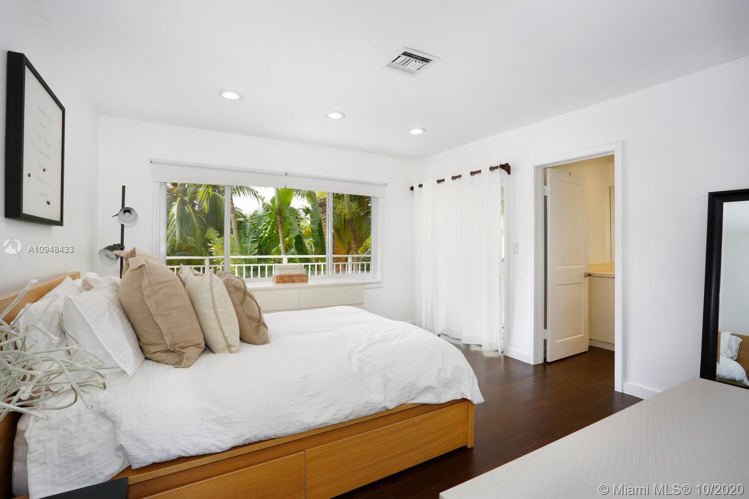 SUNRISE HARBOUR REV PL - Residential