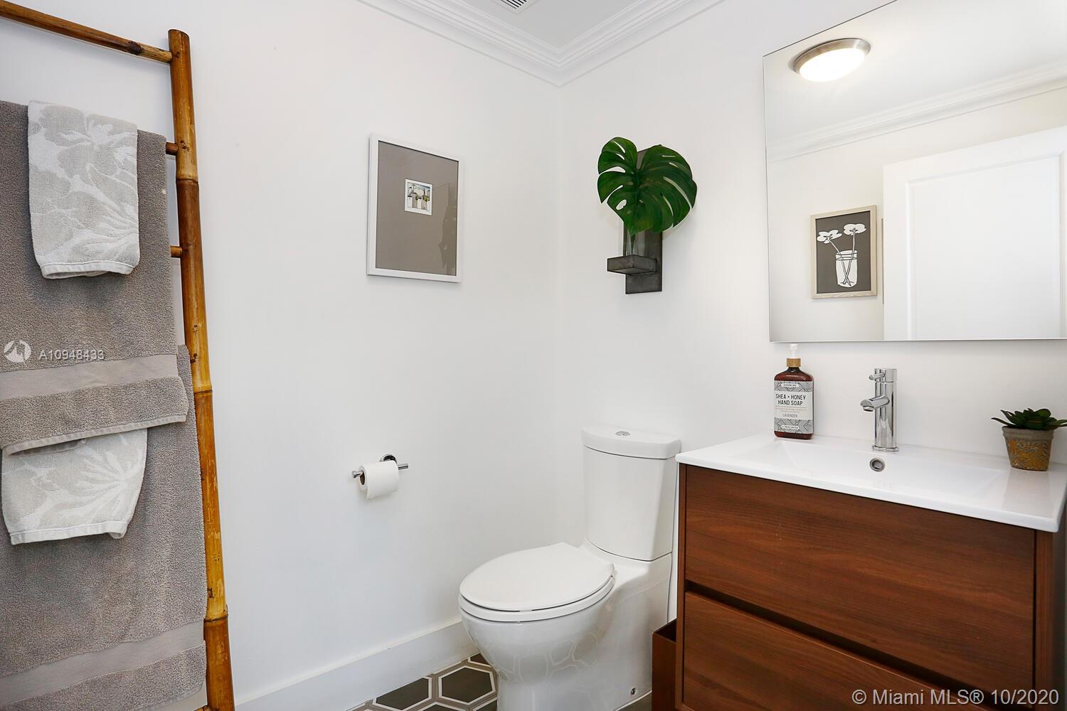 SUNRISE HARBOUR REV PL - Residential