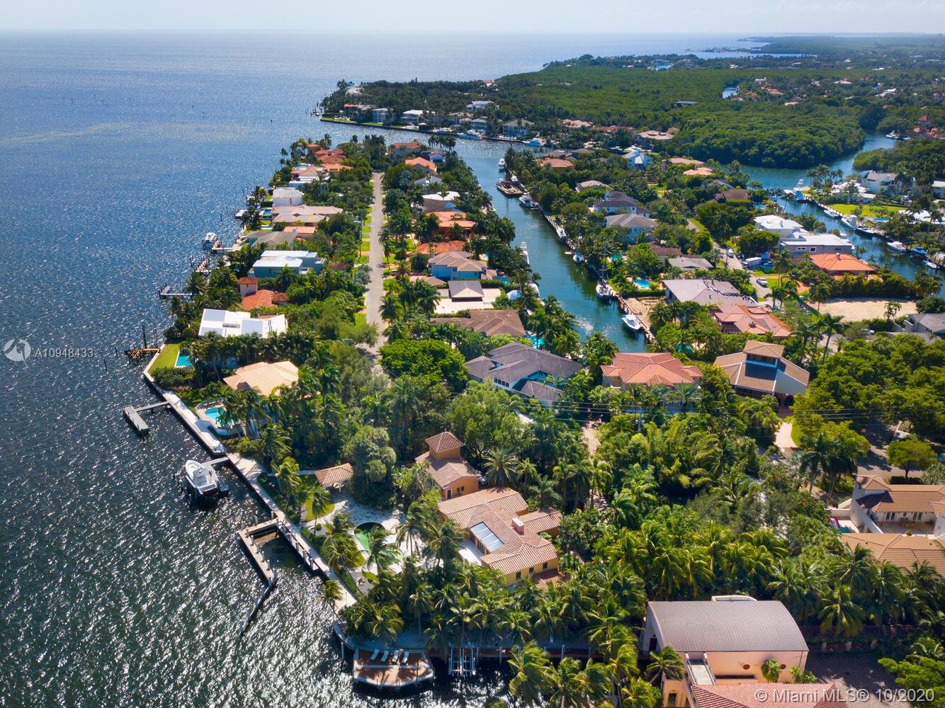 SUNRISE HARBOUR REV PL - Residential