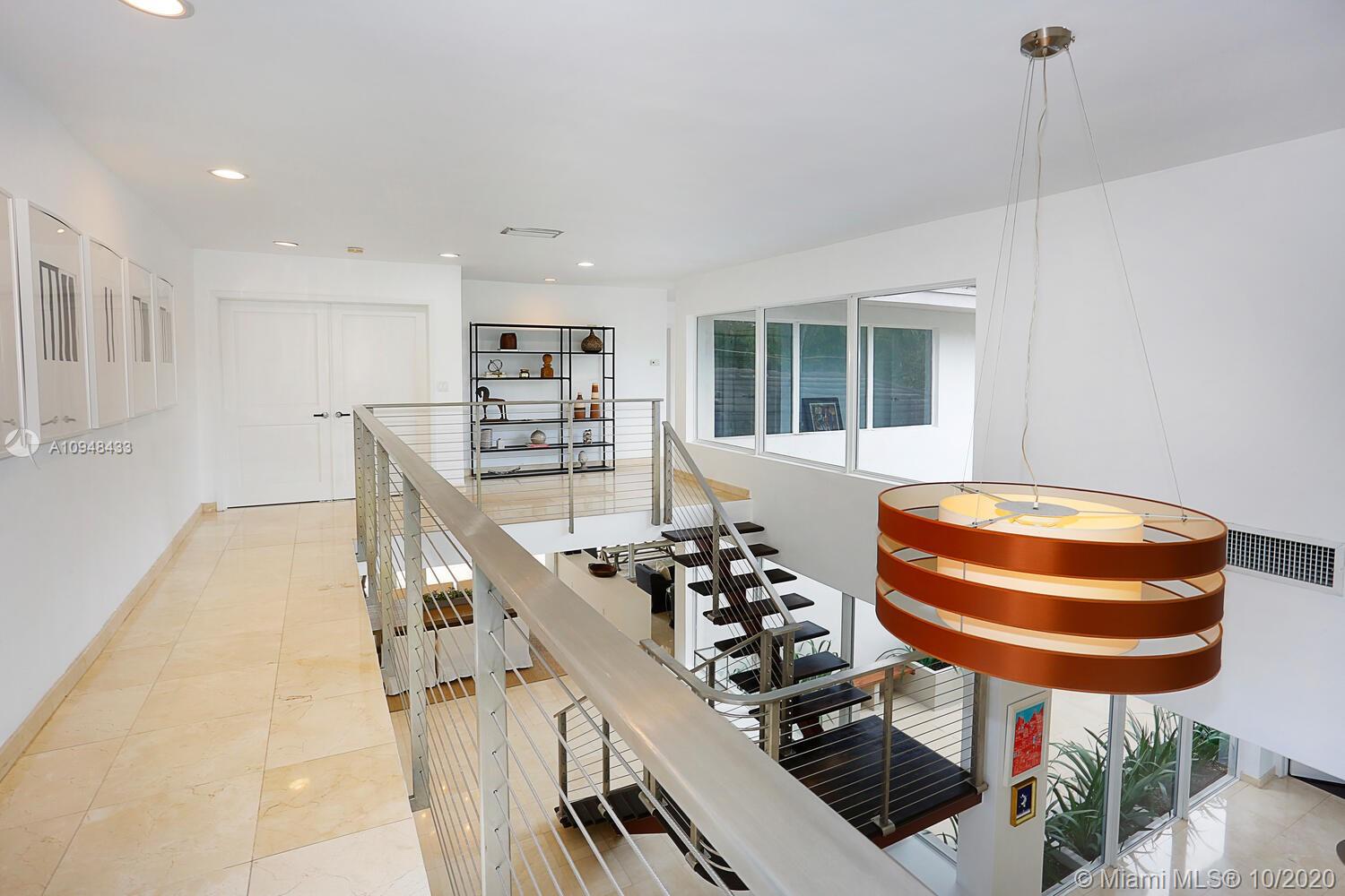 SUNRISE HARBOUR REV PL - Residential