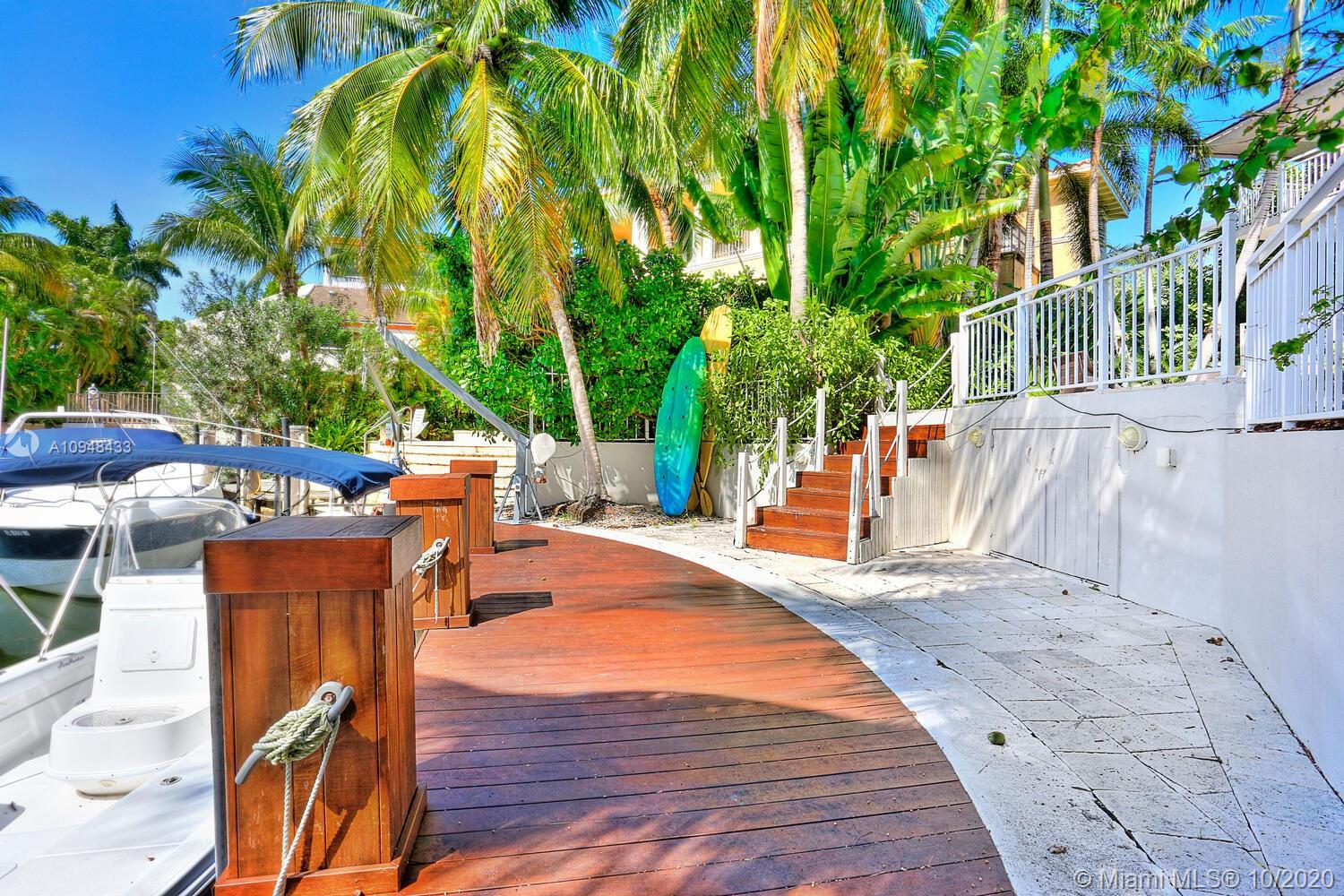 SUNRISE HARBOUR REV PL - Residential