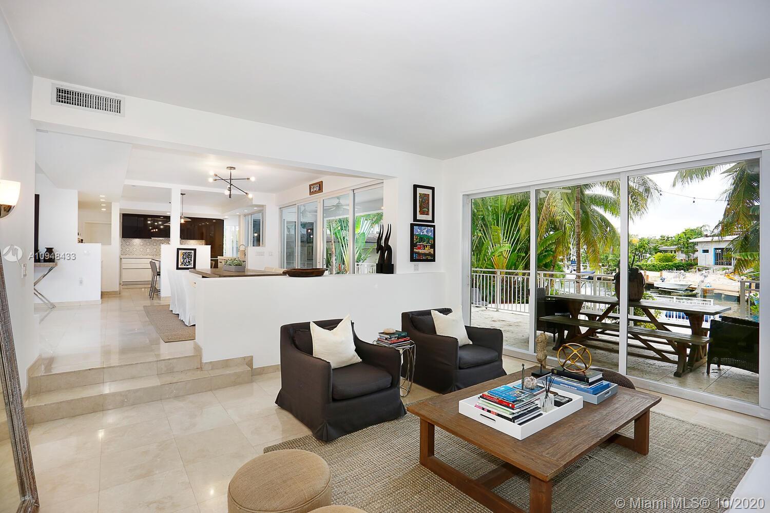 SUNRISE HARBOUR REV PL - Residential