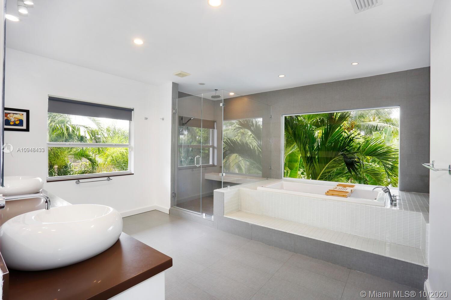 SUNRISE HARBOUR REV PL - Residential