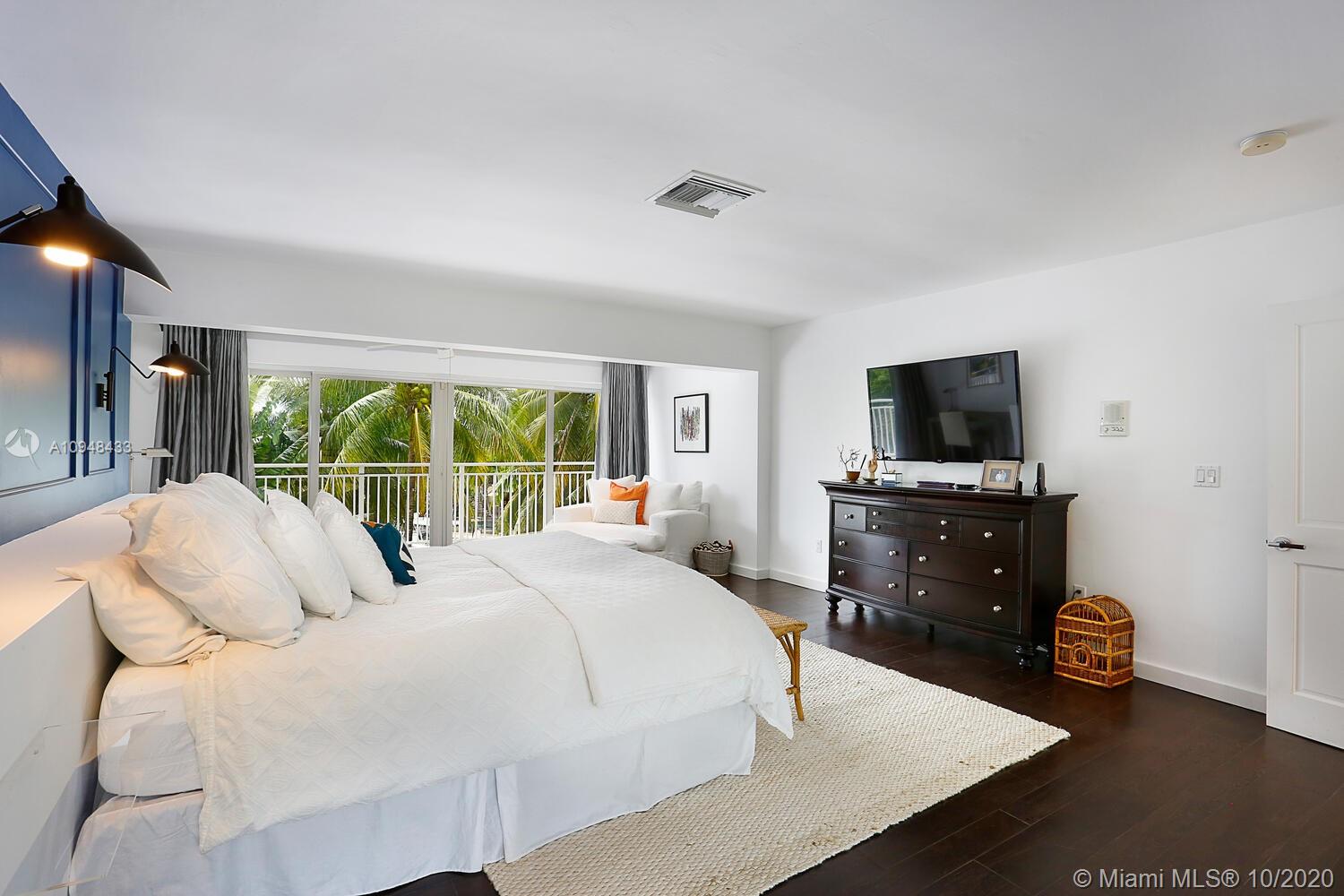 SUNRISE HARBOUR REV PL - Residential