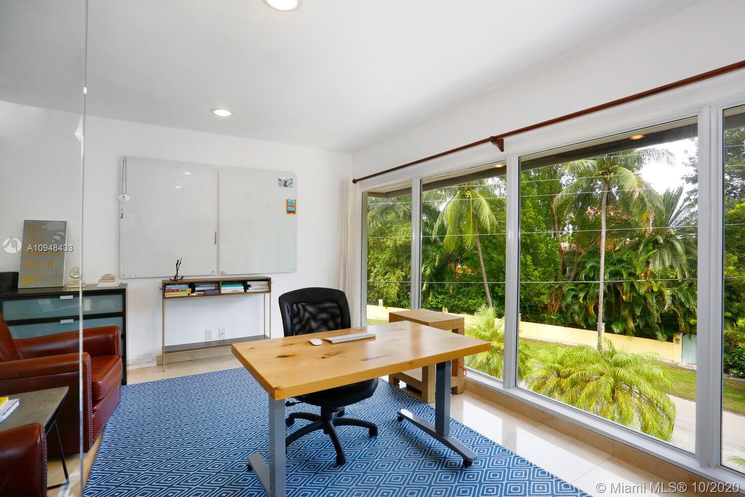 SUNRISE HARBOUR REV PL - Residential