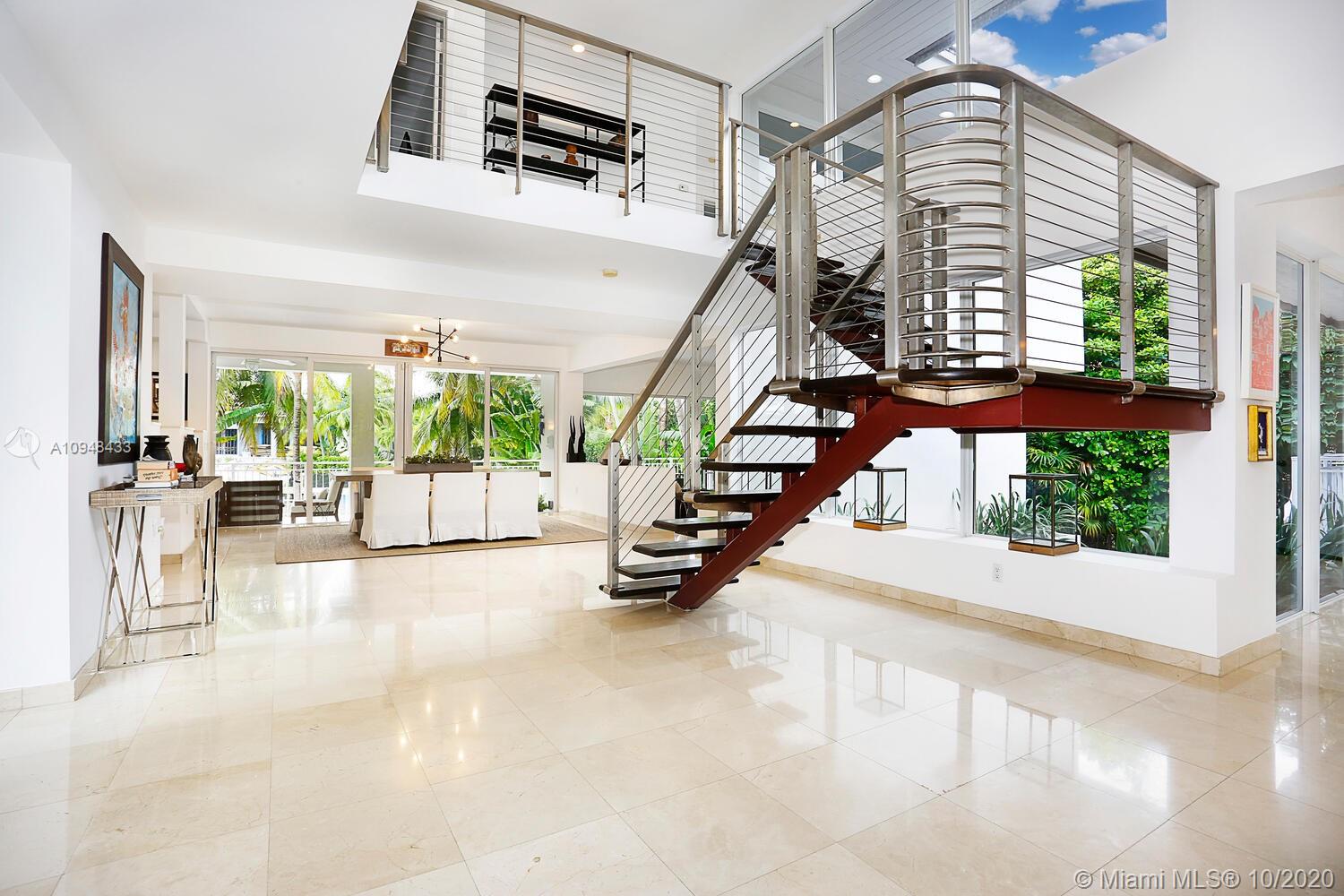 SUNRISE HARBOUR REV PL - Residential