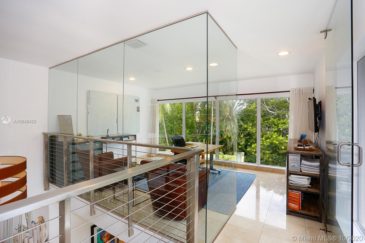 SUNRISE HARBOUR REV PL - Residential