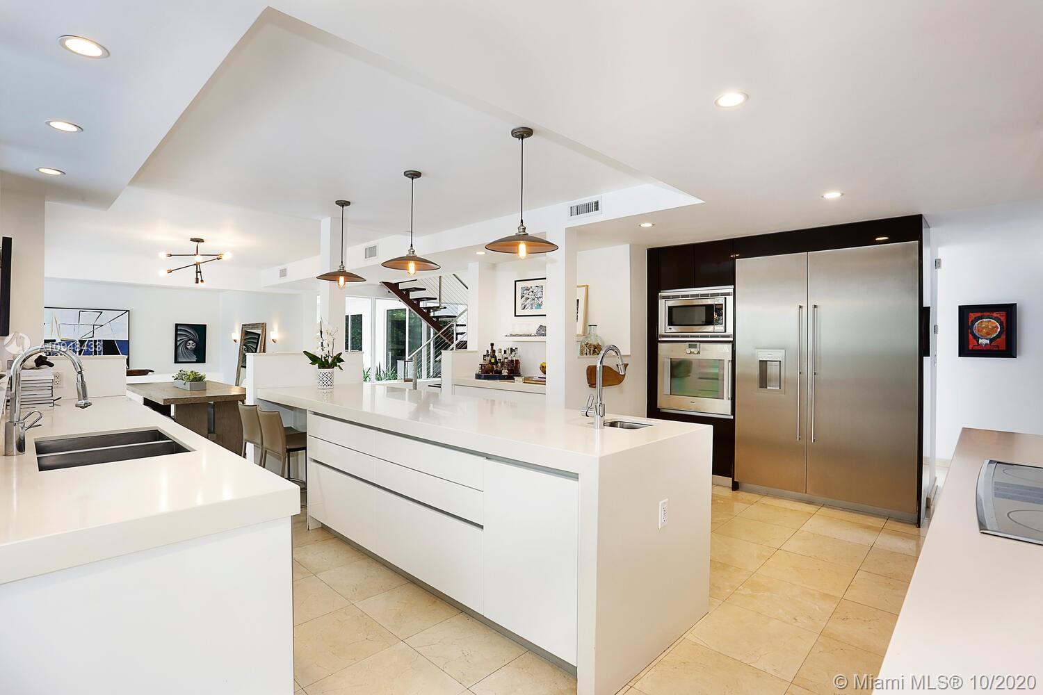 SUNRISE HARBOUR REV PL - Residential