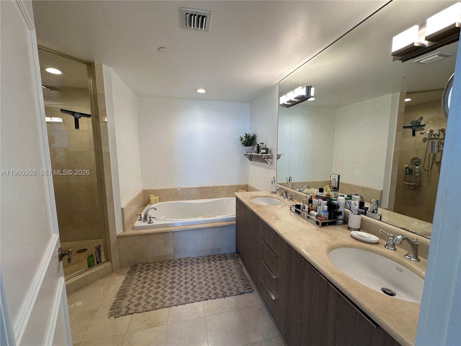 PALMS TOWER TWO CONDO - Residential