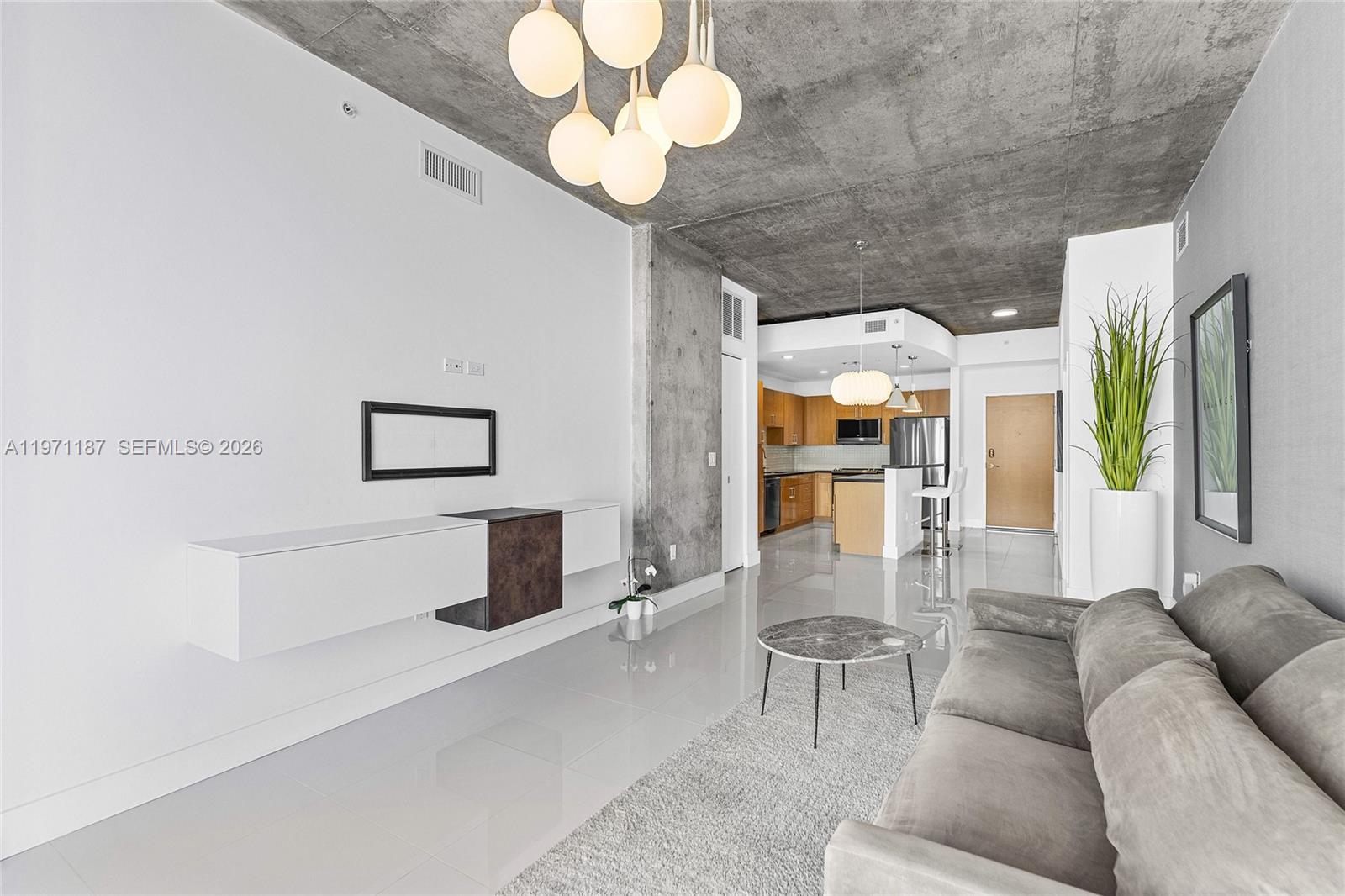 EDGE CONDO - Residential