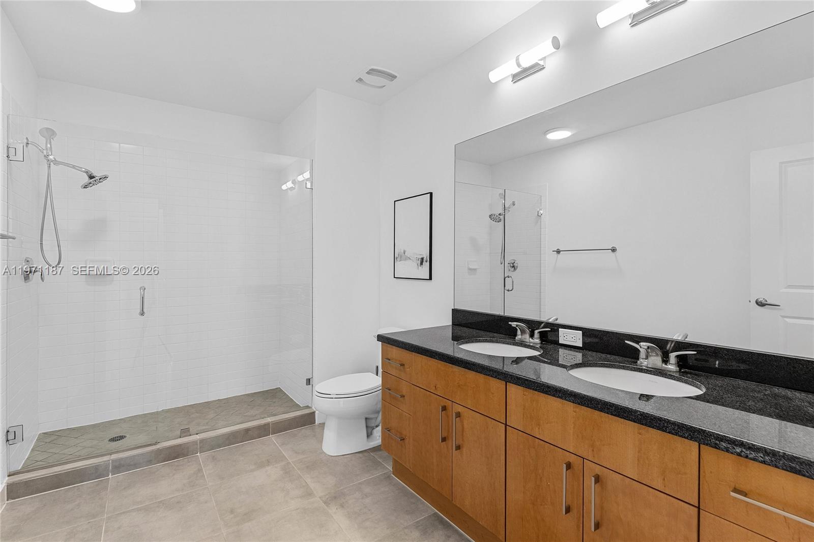 EDGE CONDO - Residential