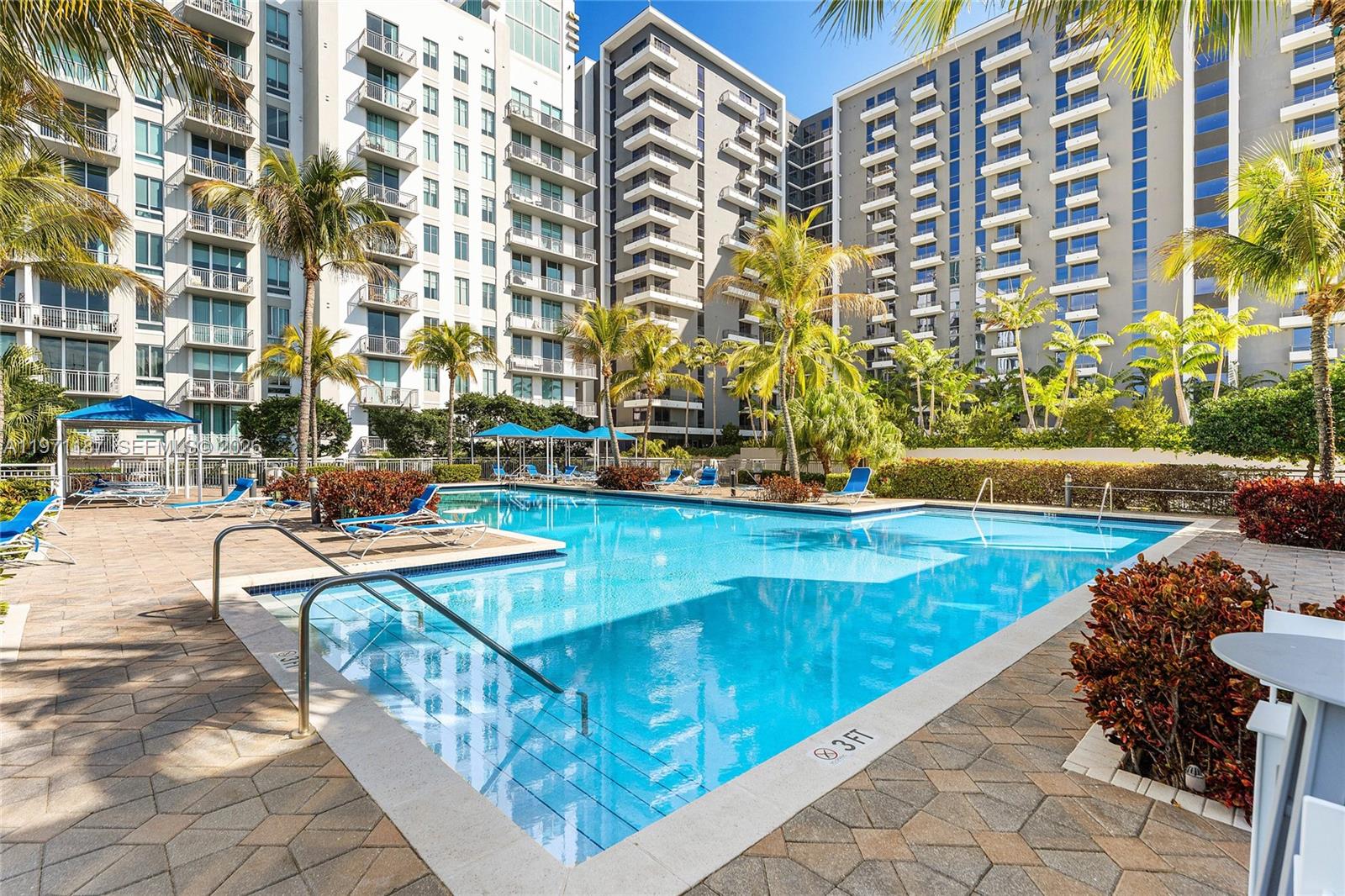 EDGE CONDO - Residential