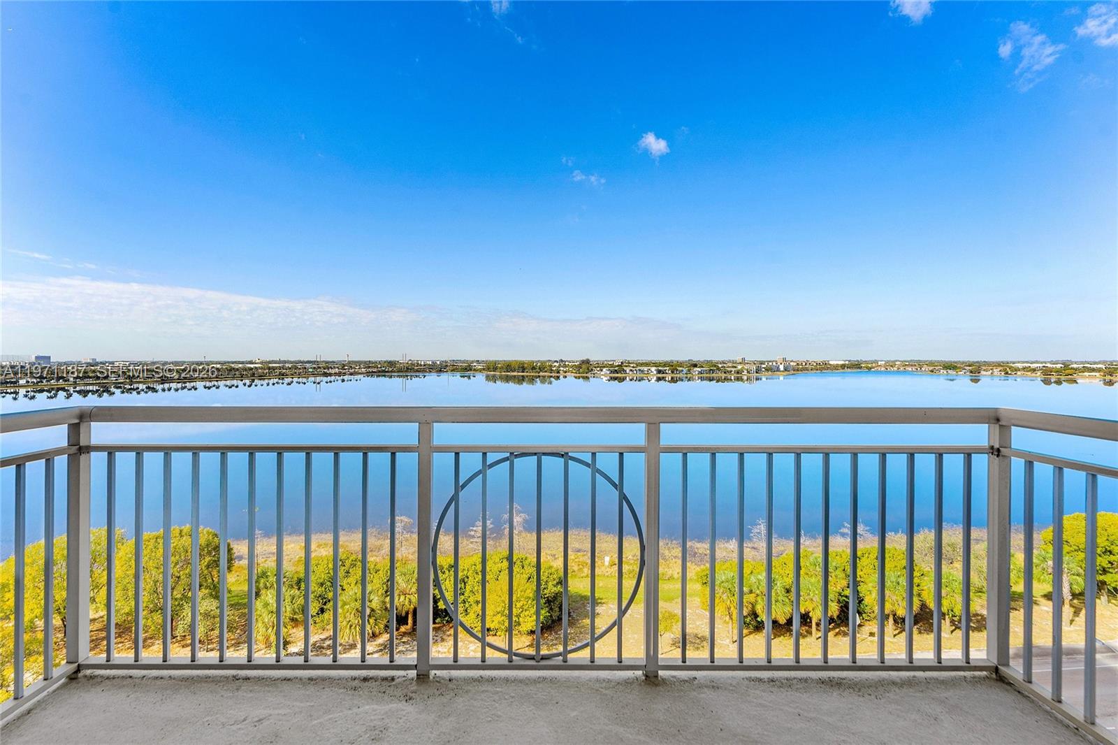 EDGE CONDO - Residential