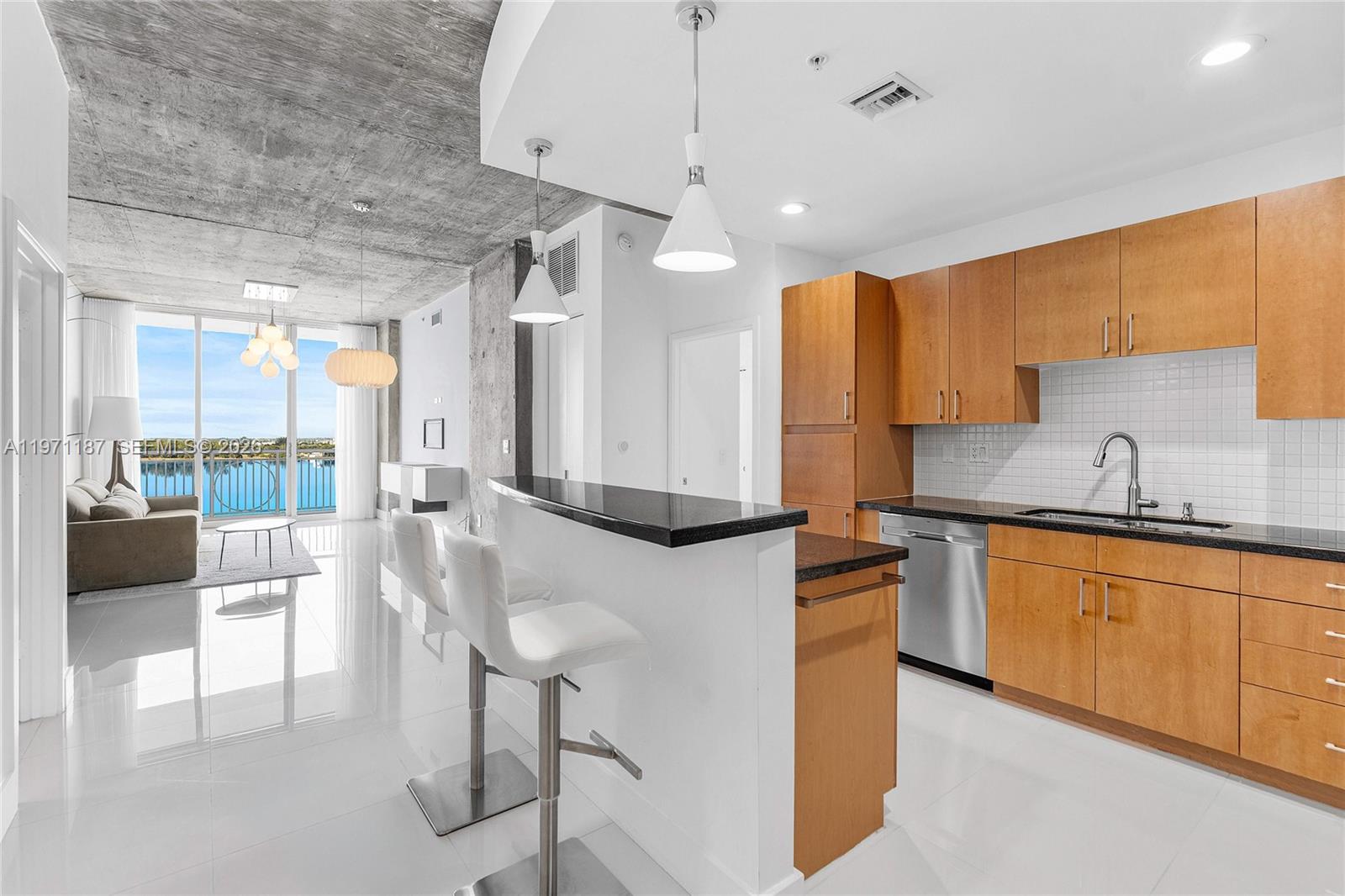 EDGE CONDO - Residential