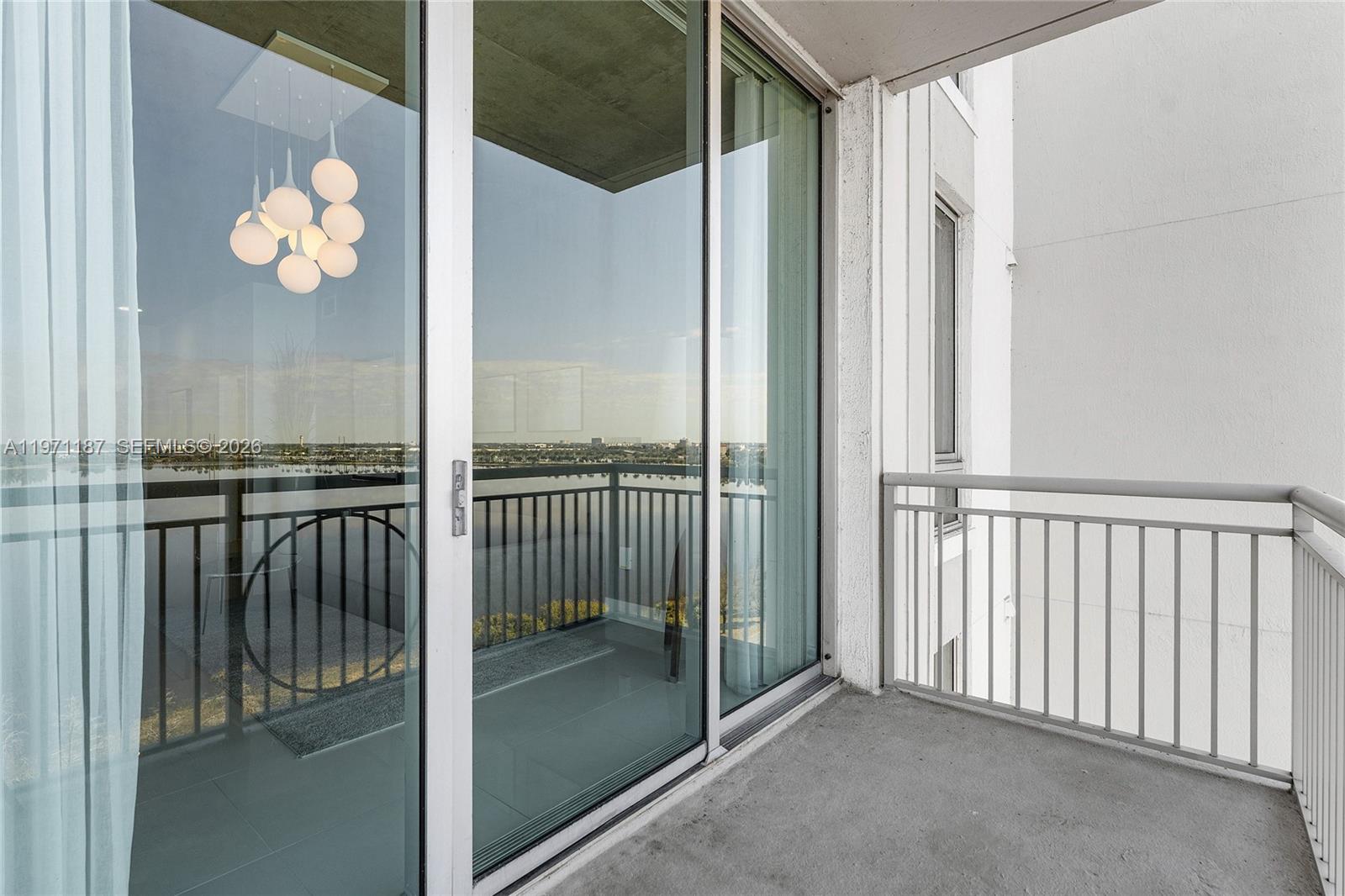 EDGE CONDO - Residential