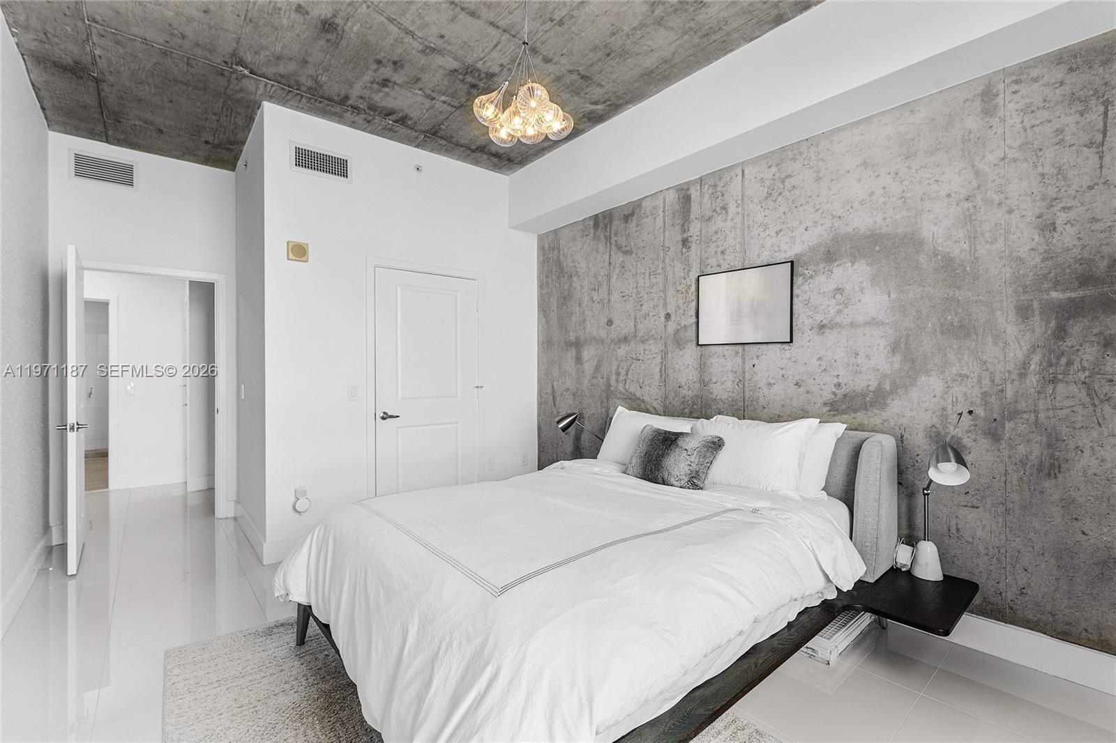 EDGE CONDO - Residential