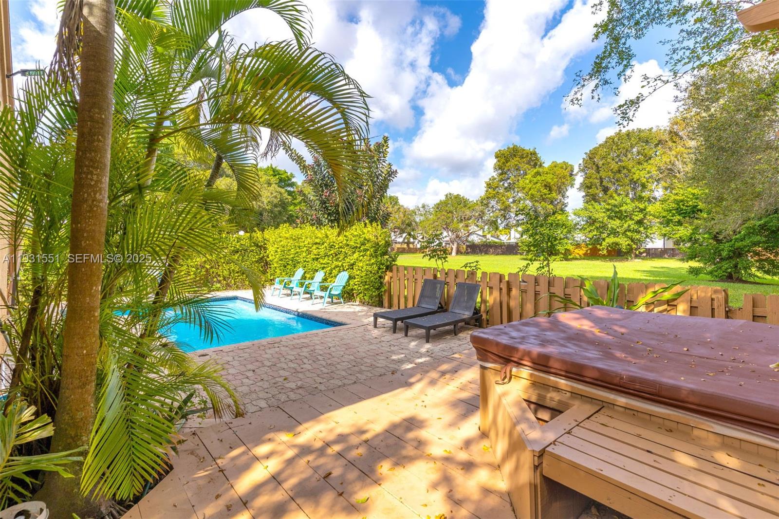 SUNFISH AT THE HAMMOCKS - Residential