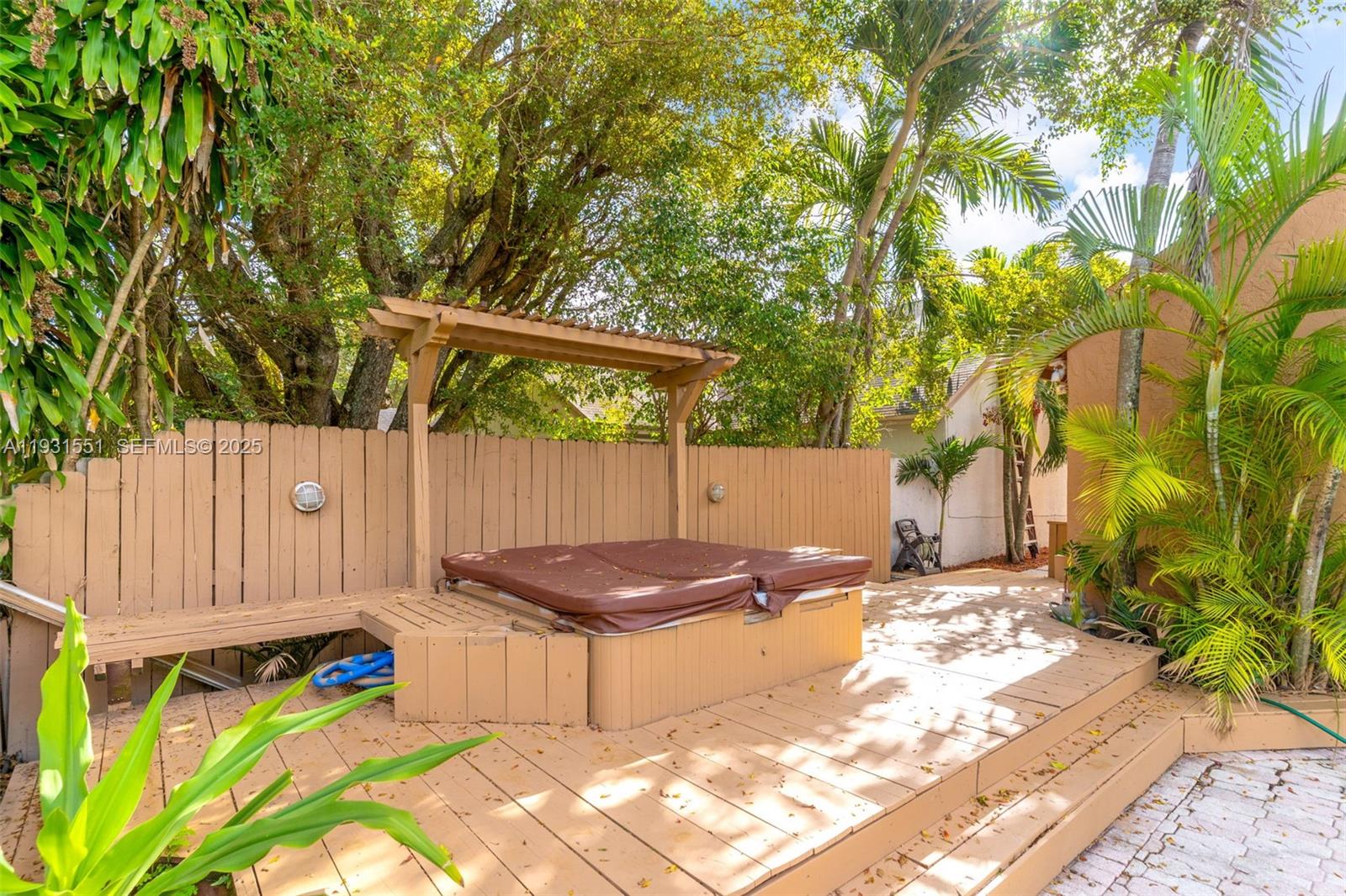 SUNFISH AT THE HAMMOCKS - Residential