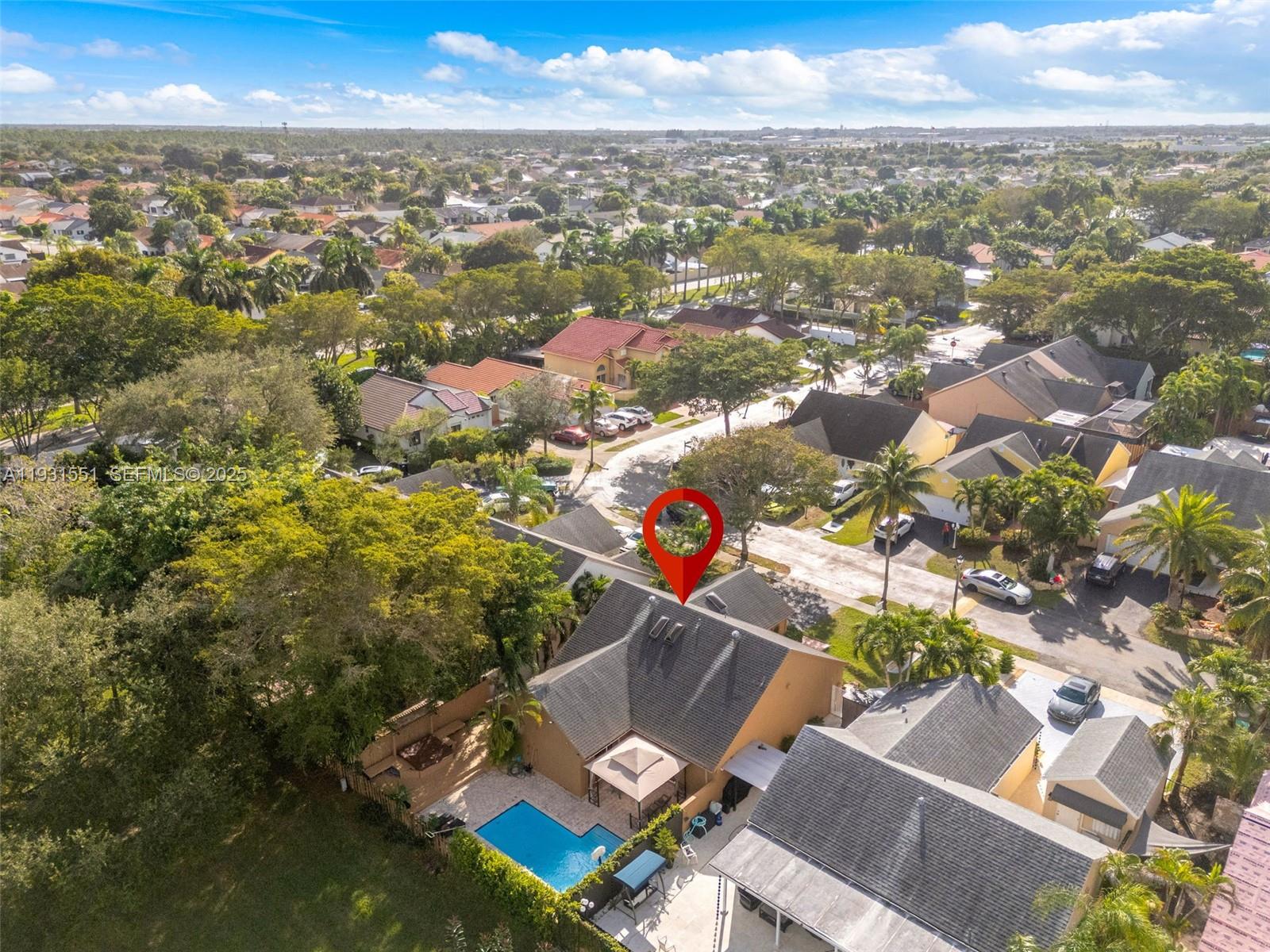SUNFISH AT THE HAMMOCKS - Residential