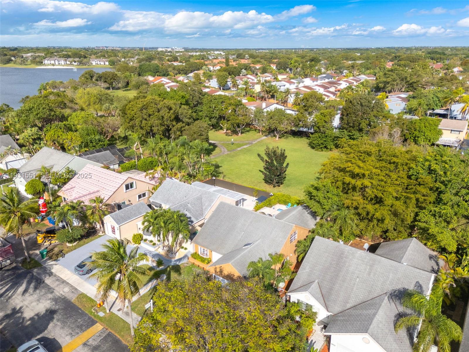 SUNFISH AT THE HAMMOCKS - Residential