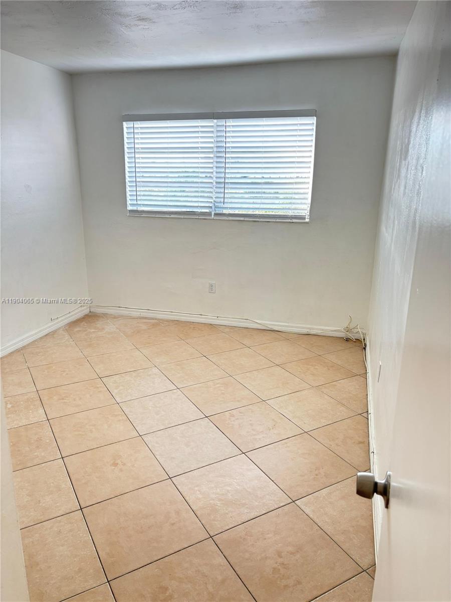 VILLAGE AT DADELAND CONDO - Residential Lease