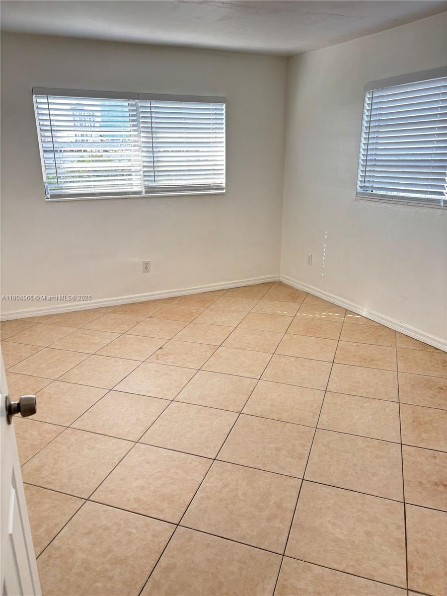 VILLAGE AT DADELAND CONDO - Residential Lease