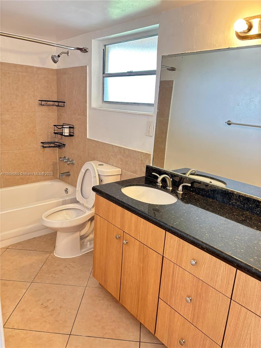 VILLAGE AT DADELAND CONDO - Residential Lease