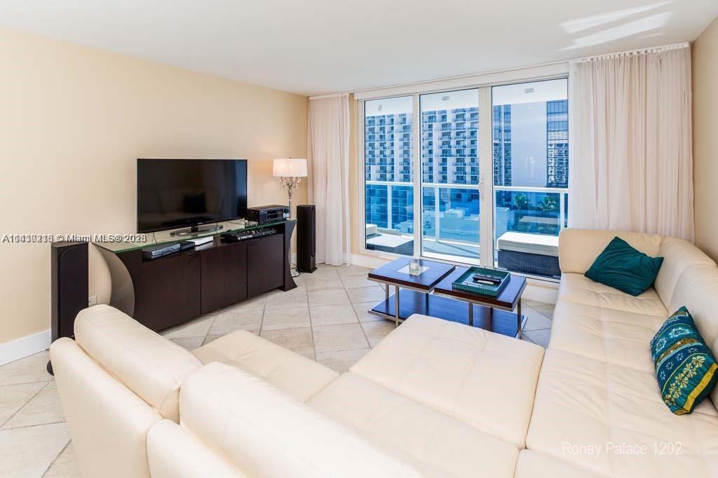 Property for Sale at 2301 Se Collins Ave 1202, Miami Beach, Miami-Dade County, Florida - Bedrooms: 1 
Bathrooms: 1  - $1,494,000