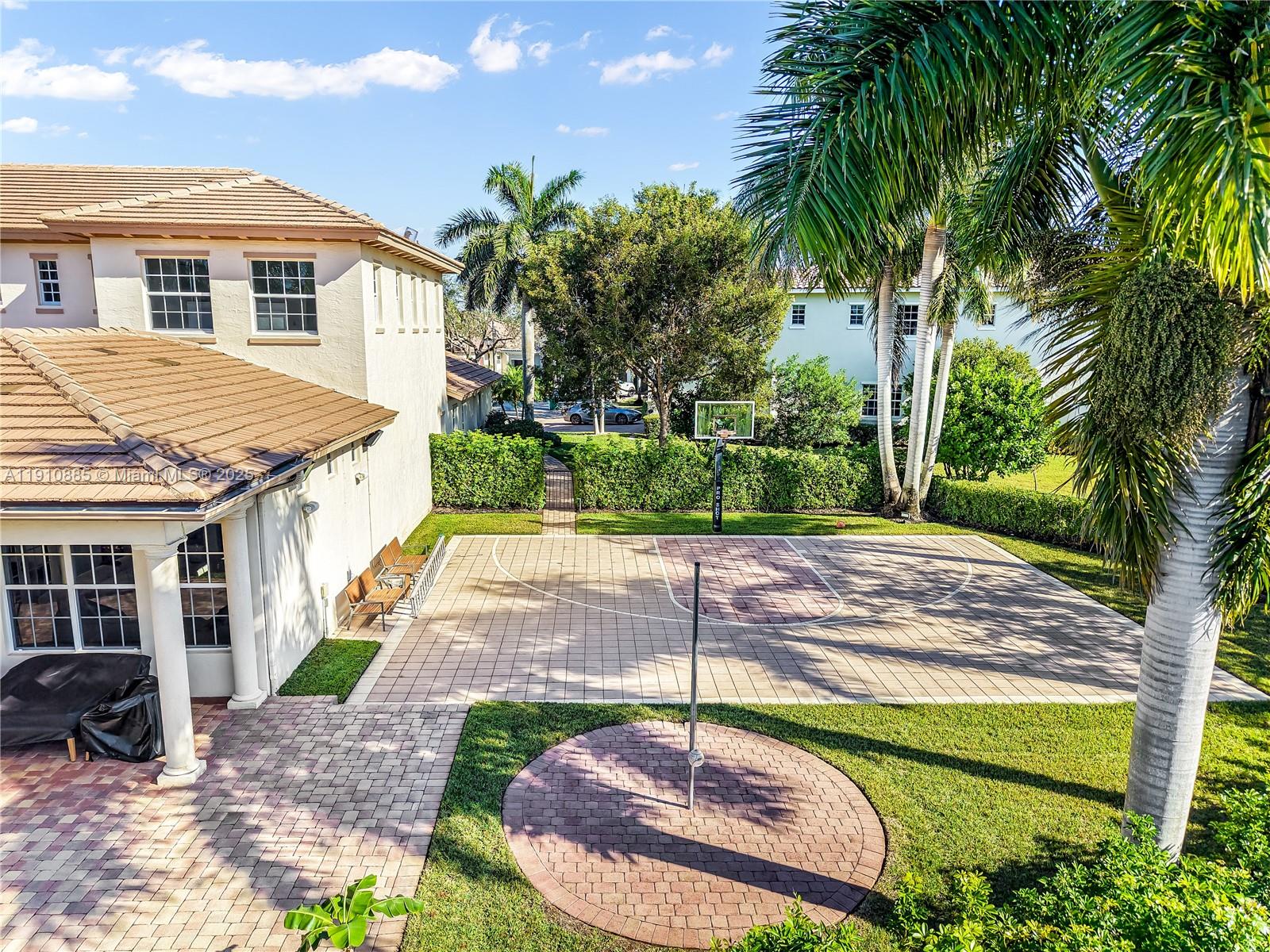 HERON BAY EAST - Residential