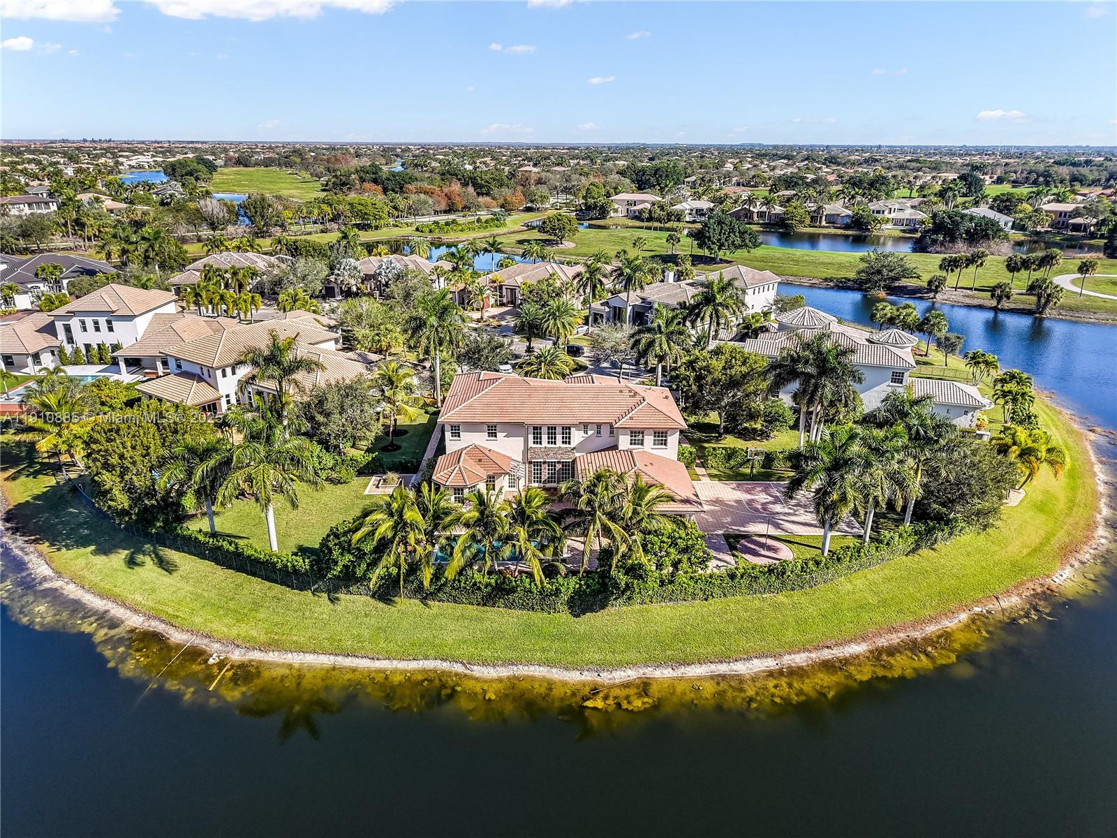 HERON BAY EAST - Residential