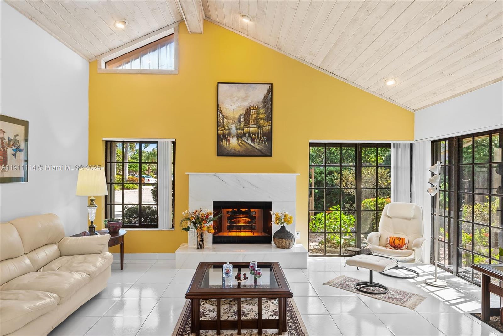 SIERRA DEL MAR - Residential