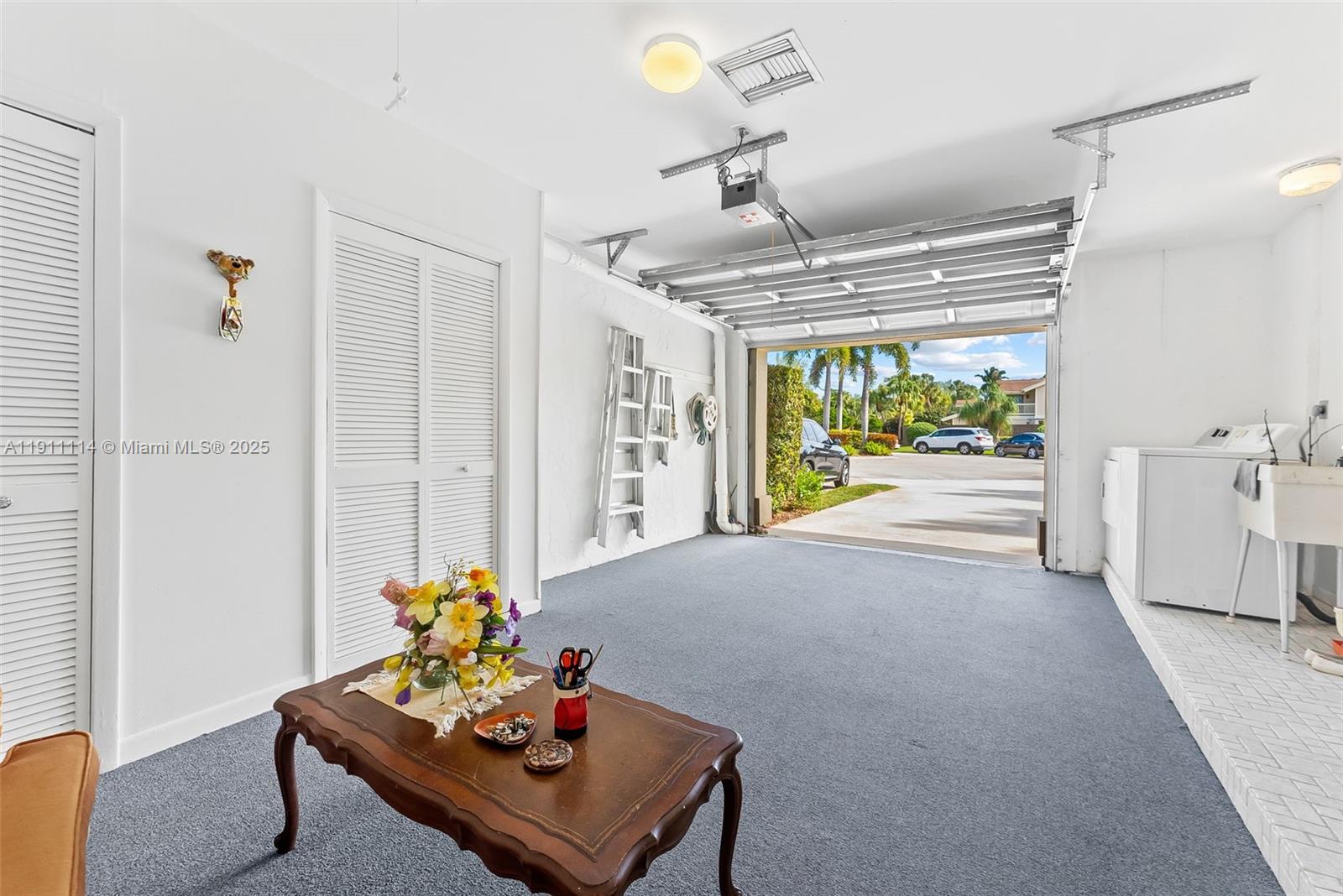 SIERRA DEL MAR - Residential