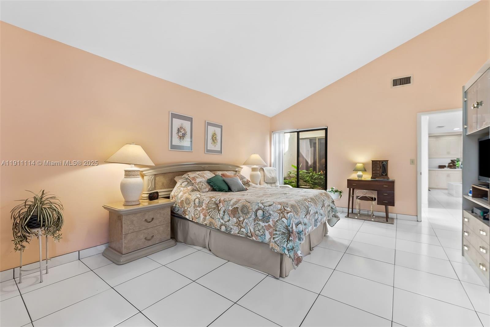 SIERRA DEL MAR - Residential