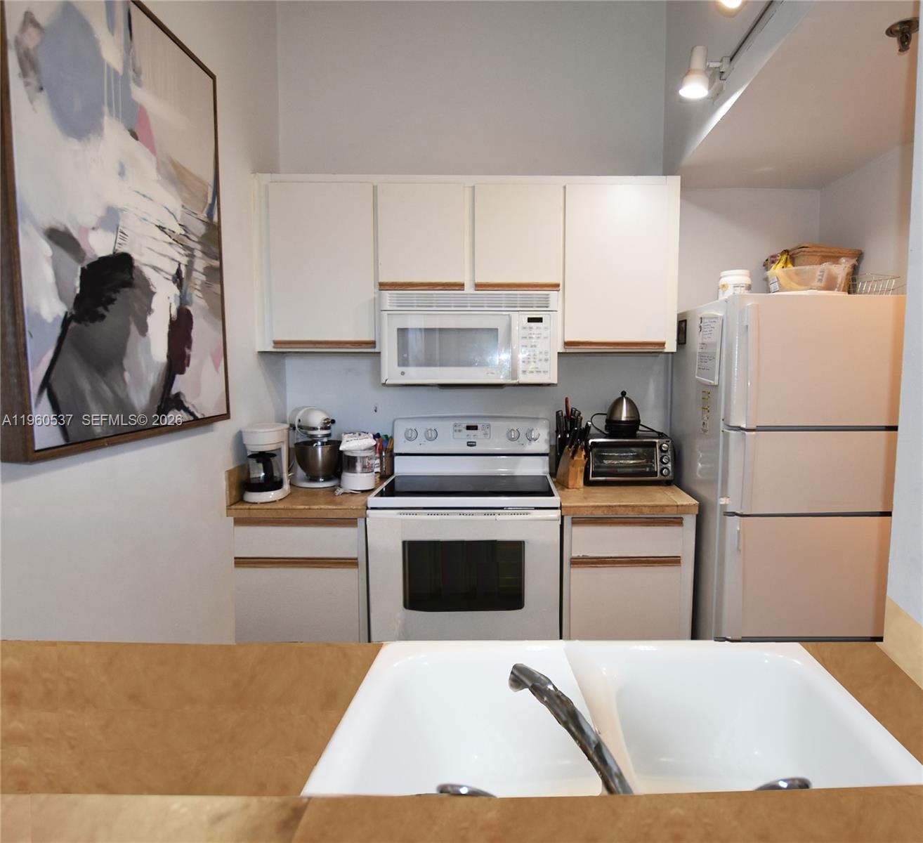 BRICKELL KEY II - Residential