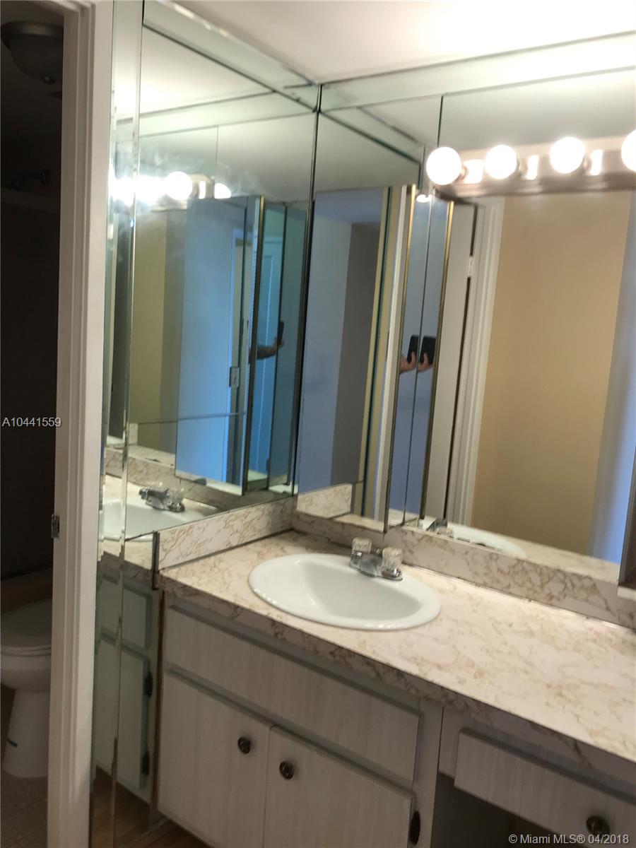 BUCKLEY TOWERS CONDO - EA - Residential Lease