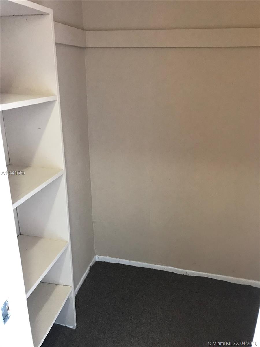 BUCKLEY TOWERS CONDO - EA - Residential Lease