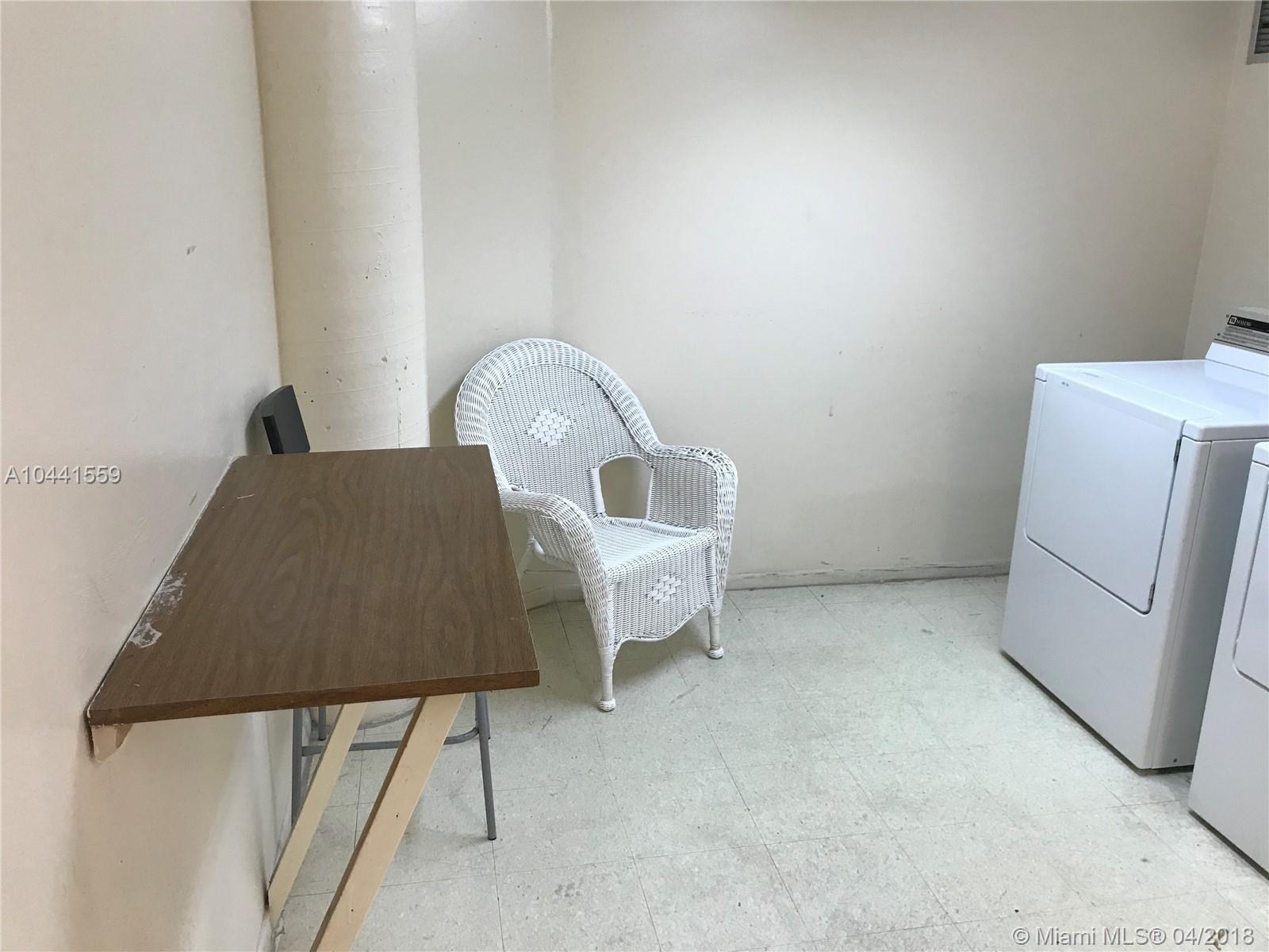 BUCKLEY TOWERS CONDO - EA - Residential Lease