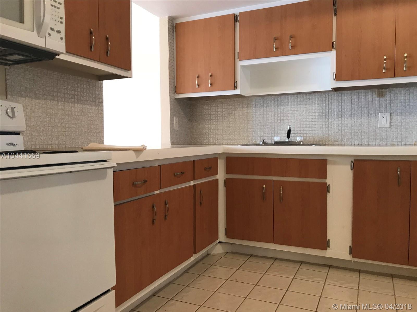 BUCKLEY TOWERS CONDO - EA - Residential Lease