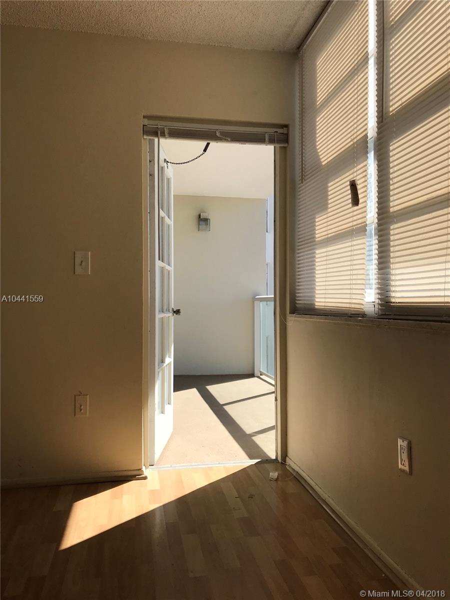 BUCKLEY TOWERS CONDO - EA - Residential Lease