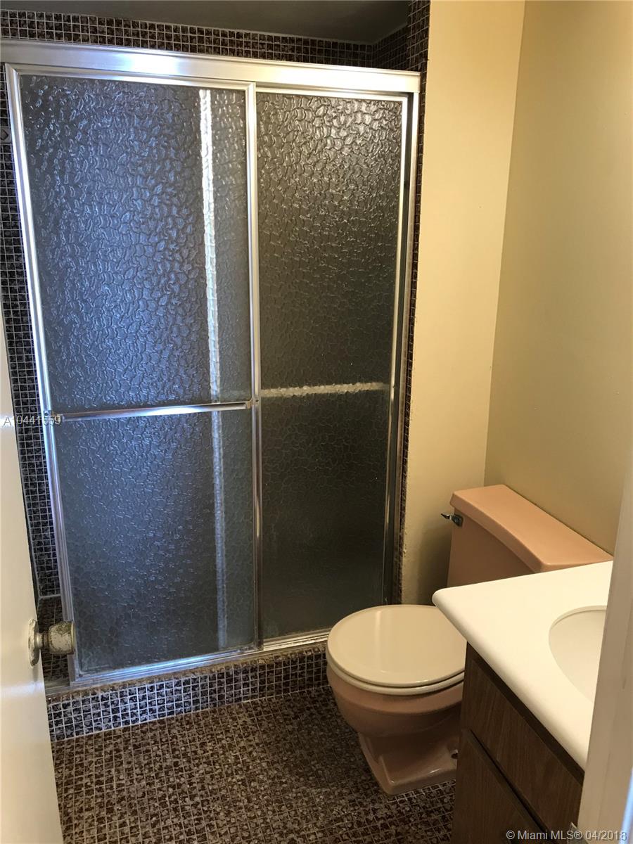 BUCKLEY TOWERS CONDO - EA - Residential Lease