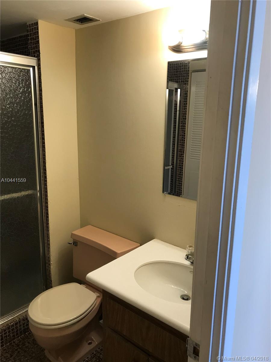 BUCKLEY TOWERS CONDO - EA - Residential Lease