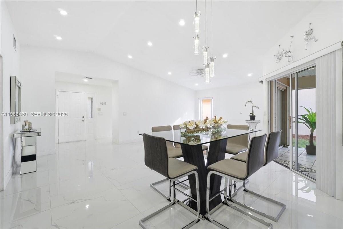 KEYS-GATE NO 1 - Residential