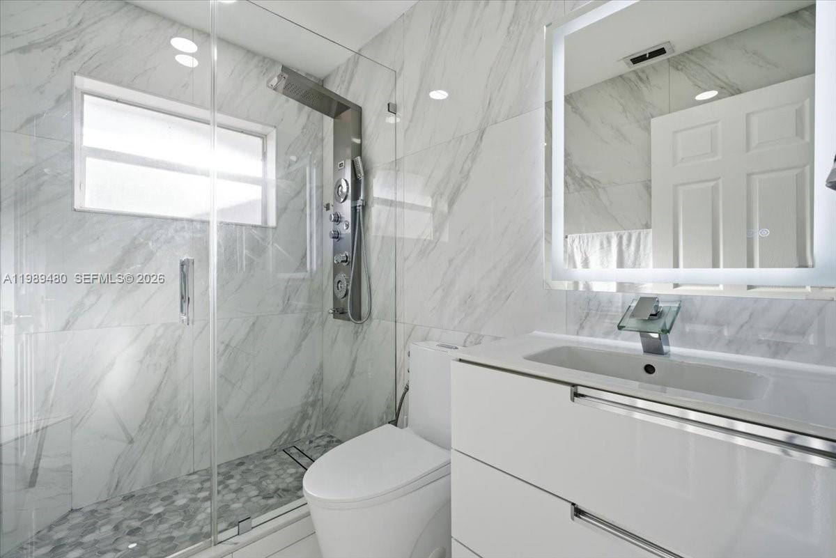 KEYS-GATE NO 1 - Residential