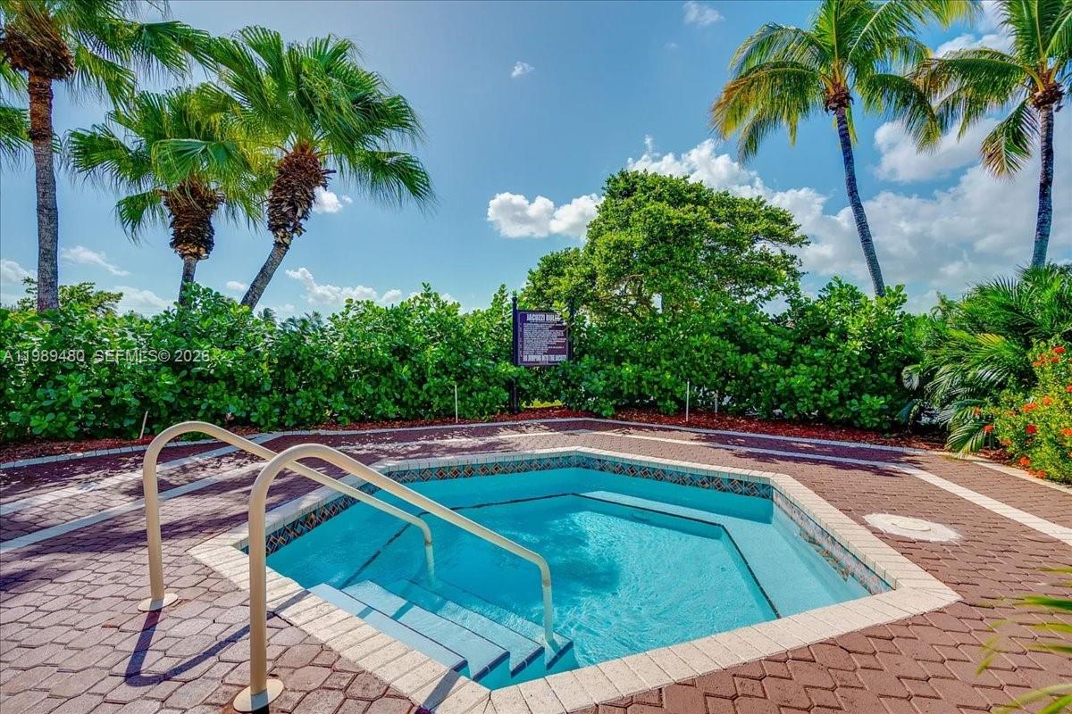 KEYS-GATE NO 1 - Residential